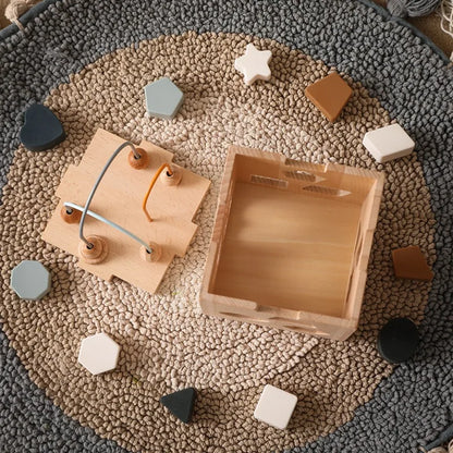 Pädagogische Holzspieluhr – Für Lernen und Spielspaß