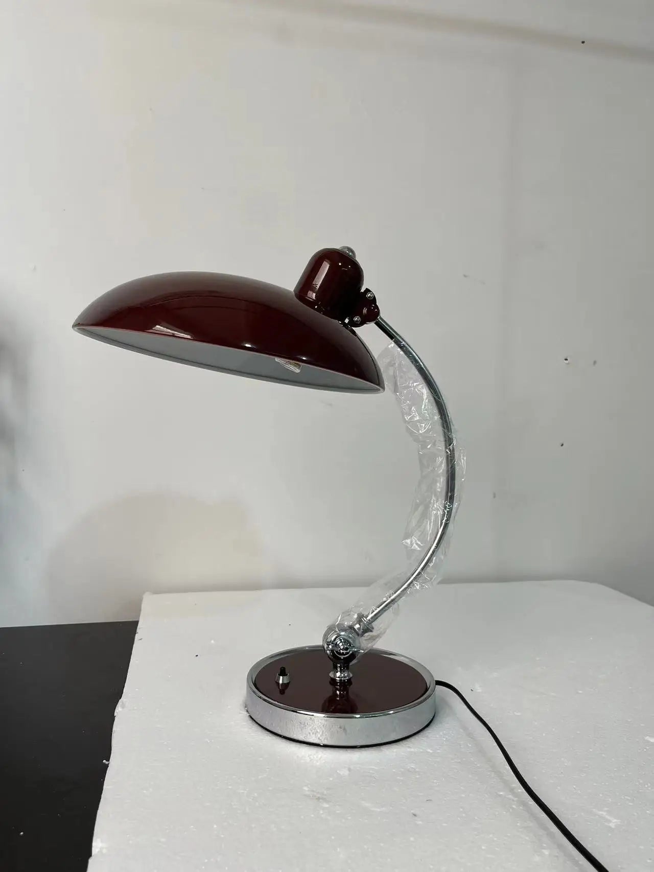 Retro Eleganz Tischlampe – Schaffe eine gemütliche Atmosphäre