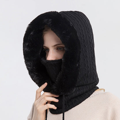 Flauschige Winter-Kapuze mit Schal