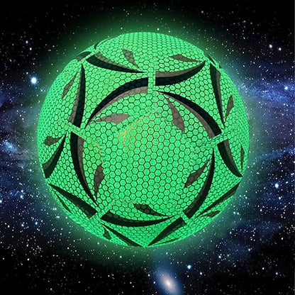 ReflectoKick Fußball – Reflektierend & Langlebig