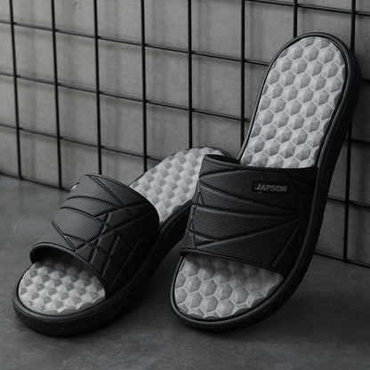 Liam Herren Slipper – Komfort und Stil für warme Sommertage