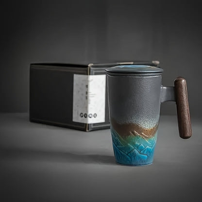 Handgefertigte Keramische Teetasse mit Sieb – Authentisches Design und Praktische Nutzung