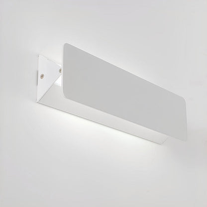 FlexiGlow Moderne Weiße Wandlampe – Verstellbare Klappe für Perfekte Lichtstreuung
