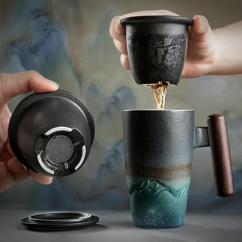 Handgefertigte Keramische Teetasse mit Sieb – Authentisches Design und Praktische Nutzung