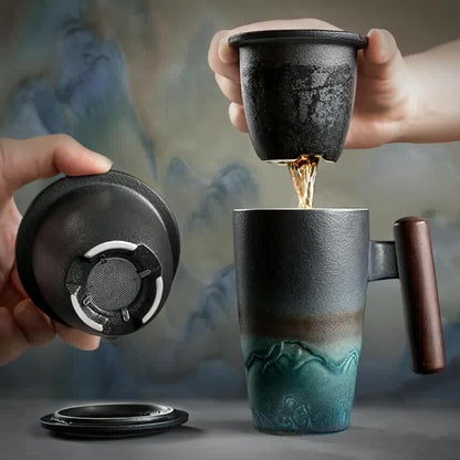 Handgefertigte Keramische Teetasse mit Sieb – Authentisches Design und Praktische Nutzung