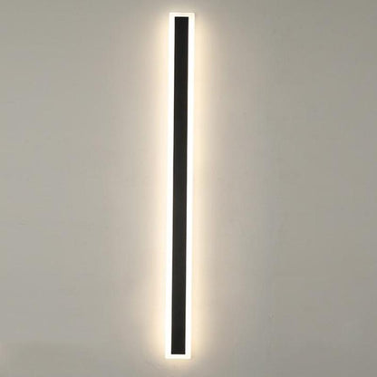 LumiLine Außenlampe – Minimalistisches Design mit Warmem Licht