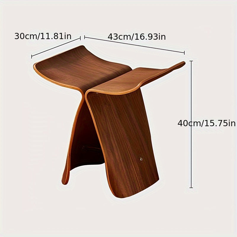 Eleganter Schmetterlingshocker – Zeitloses Design für Wohnzimmer und Eingangsbereich