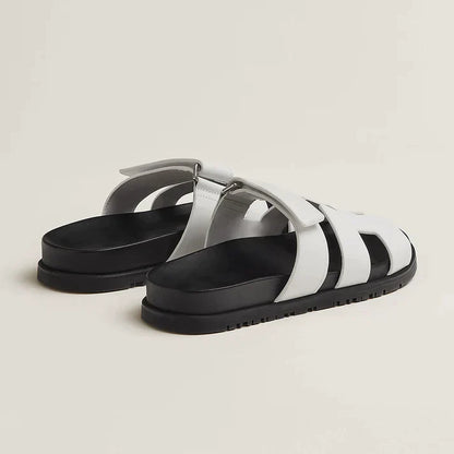 Minimalistische Sandalen – Komfort und Stil