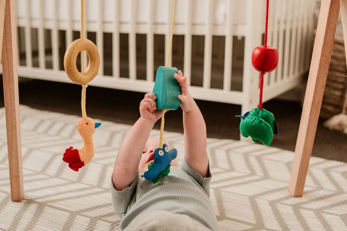 Stimulierendes Baby-Spielbogen – Für fröhliche Spielmomente