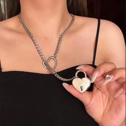 Liebesschloss Halskette – Symbol der Liebe und Verbindung