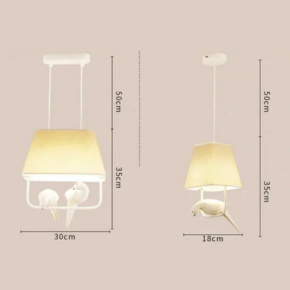 Hängelampe mit Vogel und Leinen-Schirm – Stimmungsvolles und Einzigartiges Design