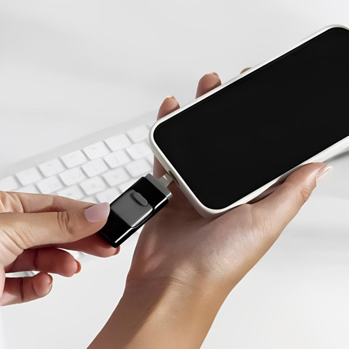 Tragbarer 4-in-1 USB Stick – Universeller Speicher für Telefon und PC