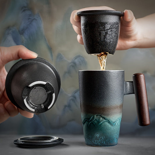 Handgefertigte Keramische Teetasse mit Sieb – Authentisches Design und Praktische Nutzung