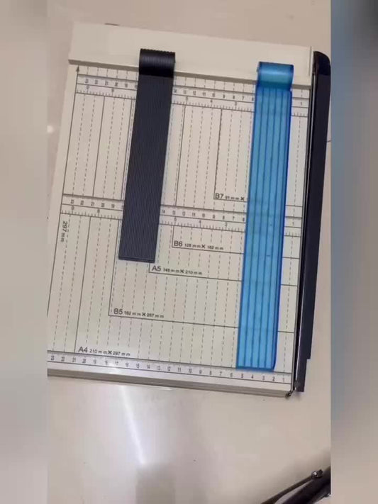 ProCut A4 Papiertrimmer – Präzises Schneiden in einer fließenden Bewegung