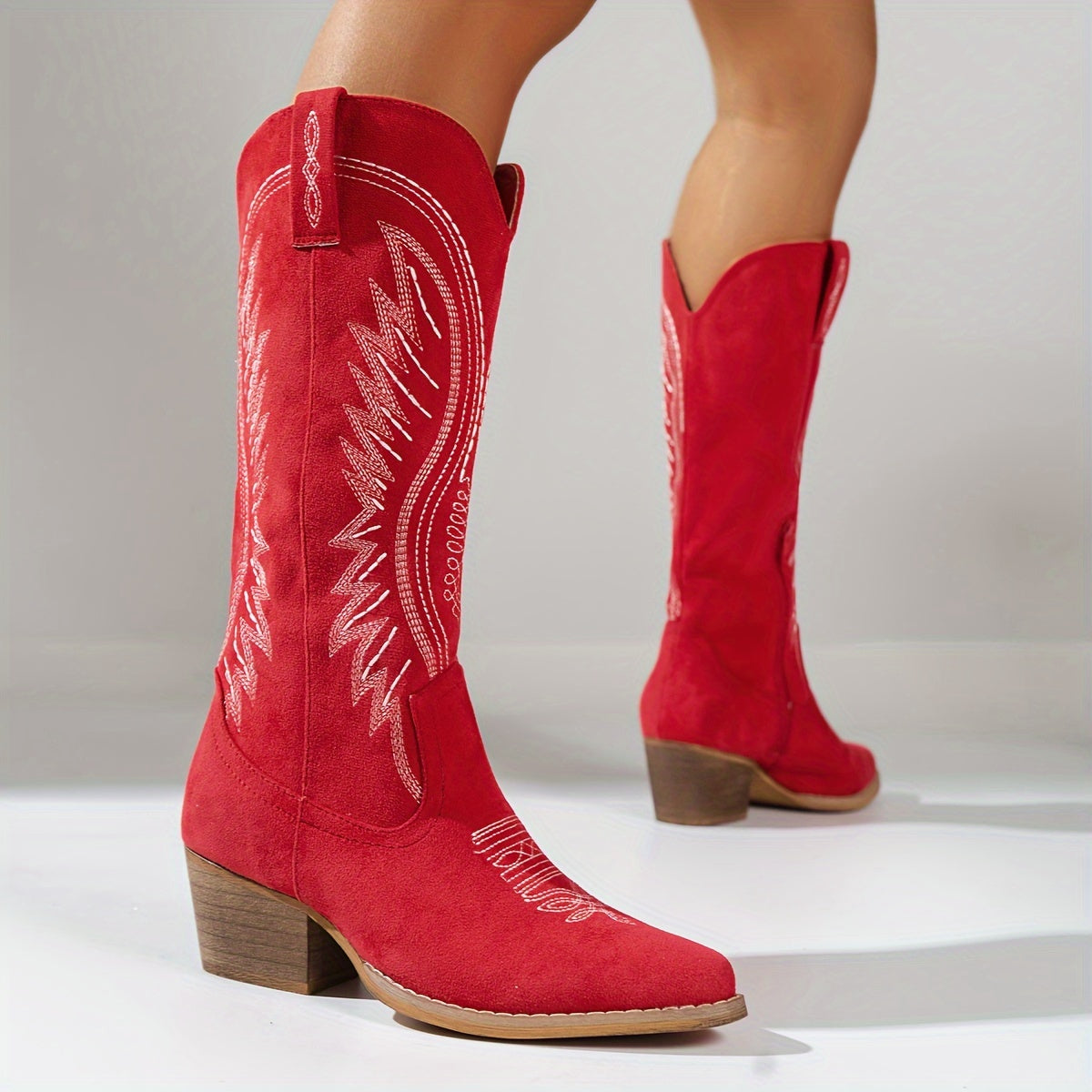 Damen Bestickte Cowboy-Stiefel mit Spitzennase und Mittelabsätzen