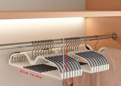 Platzsparender Kurzer Kleiderbügel – Rutschfest und Drehbar
