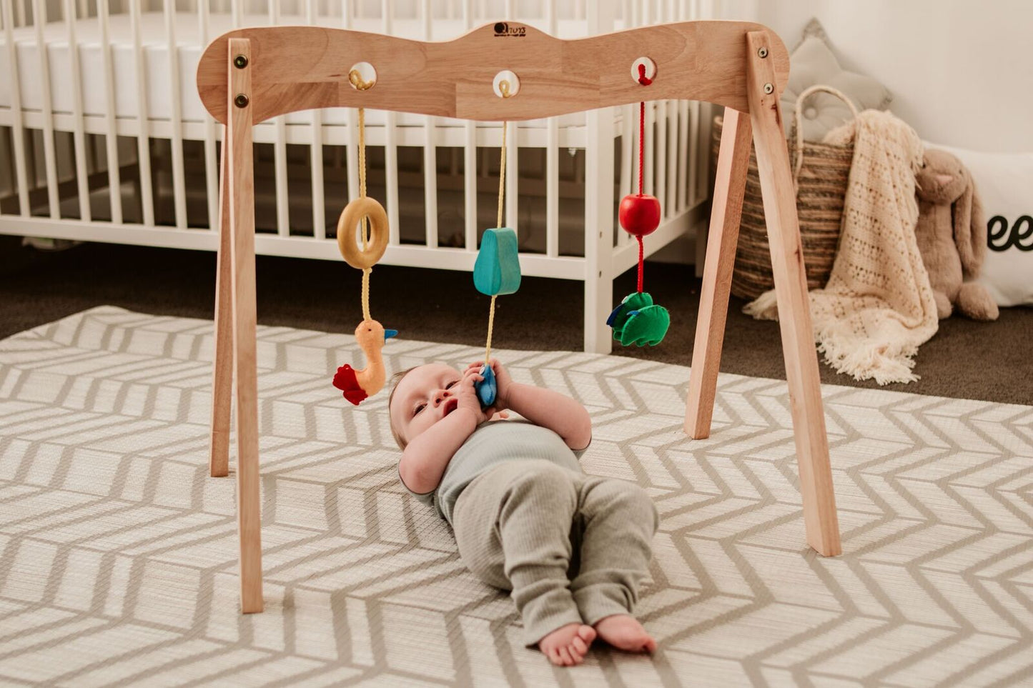 Stimulierendes Baby-Spielbogen – Für fröhliche Spielmomente