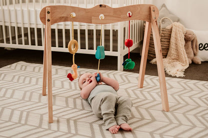 Stimulierendes Baby-Spielbogen – Für fröhliche Spielmomente