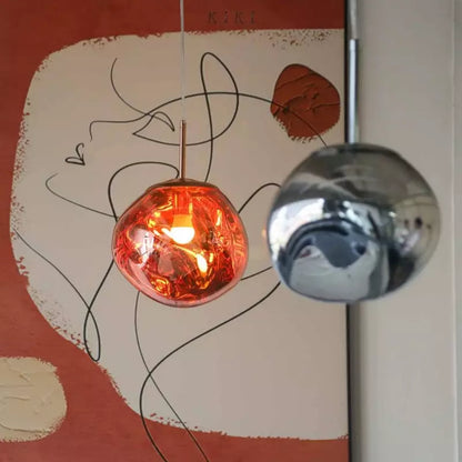 Design Hängeleuchte Melt – Stilvolles und Atmosphärisches Lichtobjekt