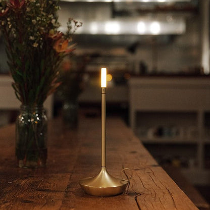 LumaGlow Dimmbares LED-Kerzenlicht – Elegant & Kabellos mit Langer Batterielaufzeit
