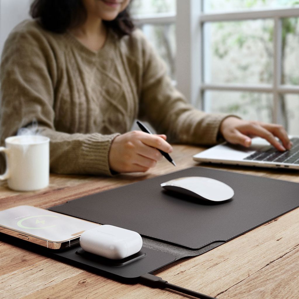PowerDesk Sleeve – Schlanke Laptop-Hüllen mit Drahtloser Ladefunktion